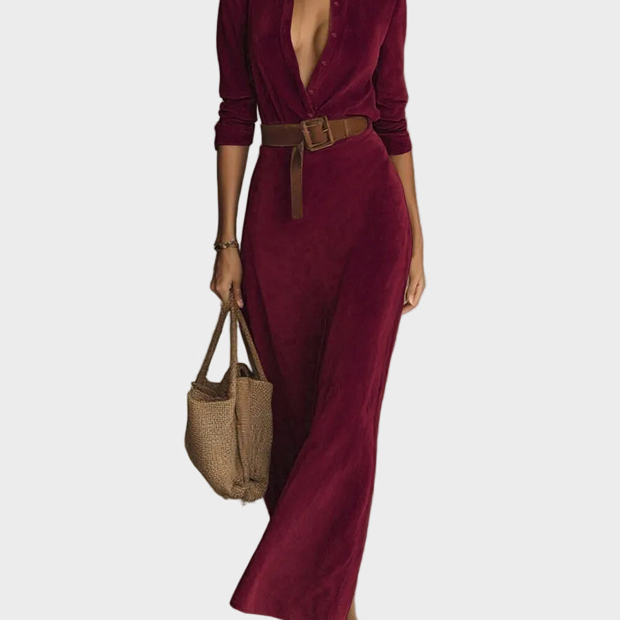 Zamszowa sukienka maxi z pojedynczym zapięciem i kołnierzem